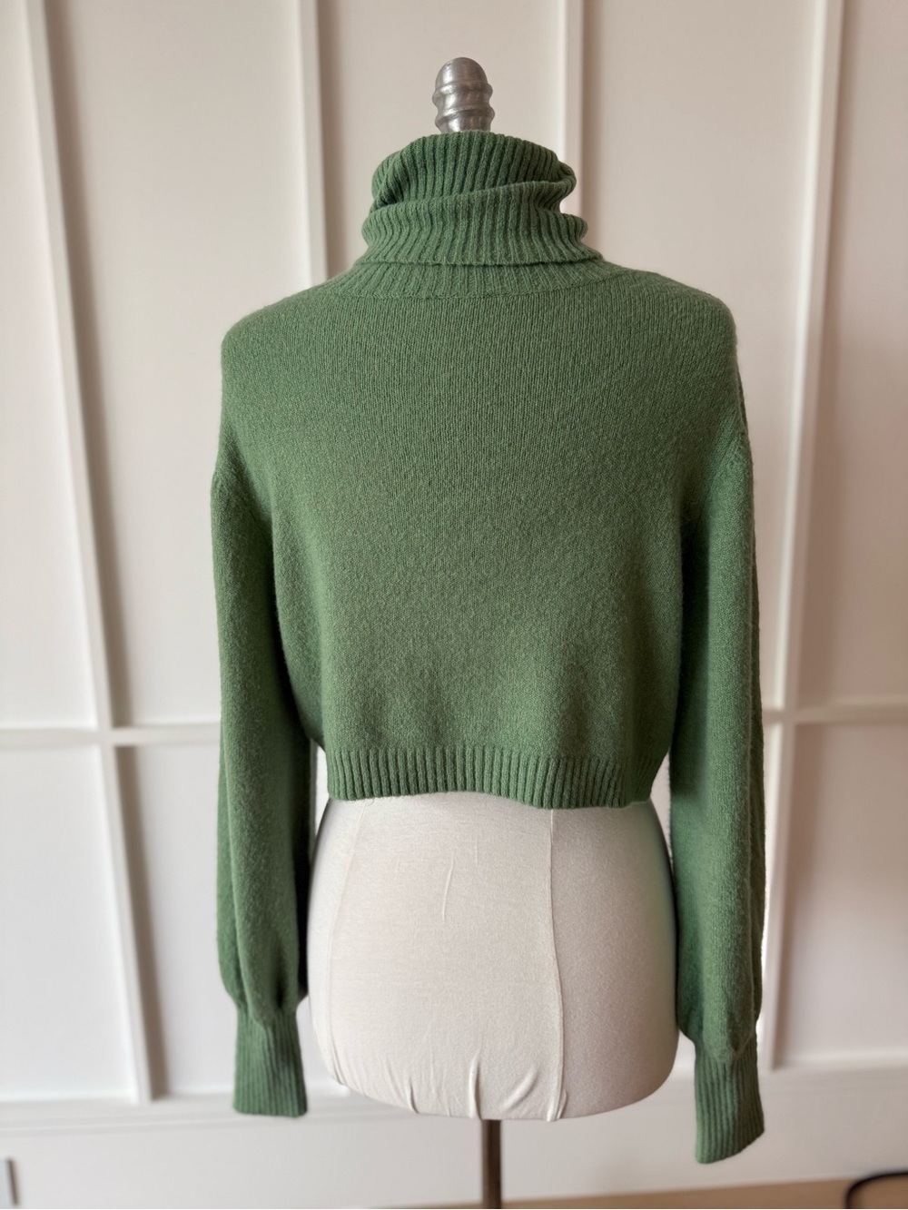 PRINCESS POLLY Zahara Cropped Turtleneck Sweater - Picture 12 of 15